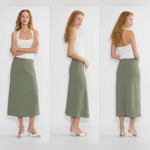 NWOTS Aritzia Devotion Maxi Skirt - Crepette™ Sz 0